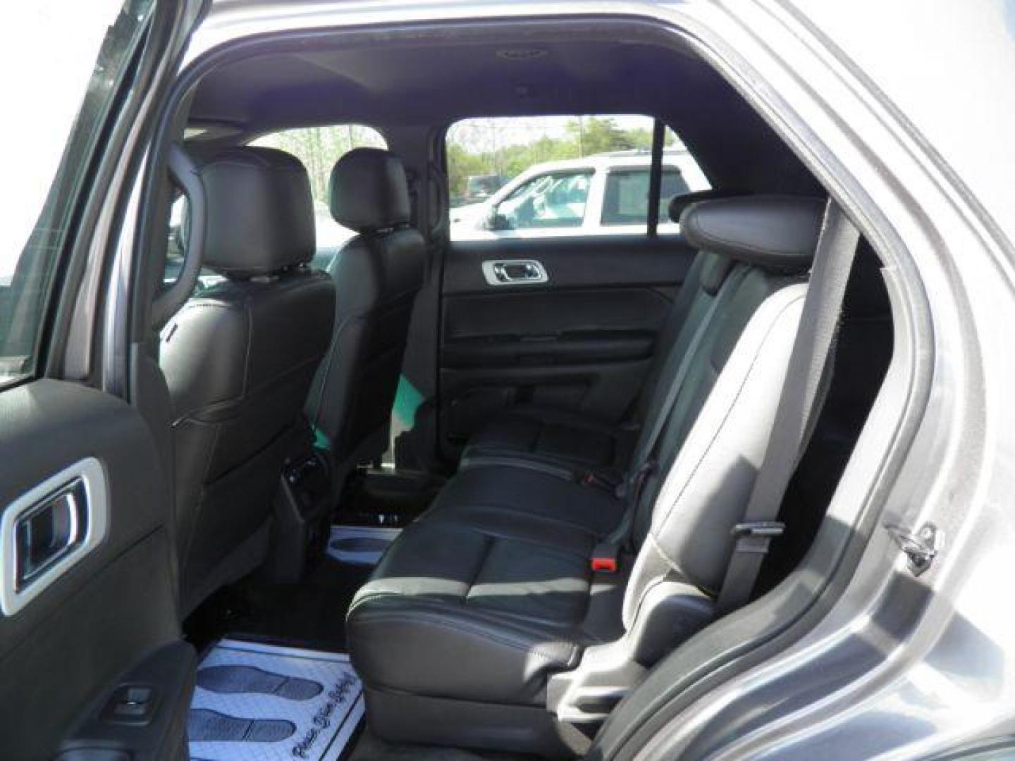 2013 GRAY Ford Explorer XLT 4WD (1FM5K8D83DG) with an 3.5L V6 engine, AT transmission, located at 15520 McMullen Hwy SW, Belair, MD, 21502, (301) 729-3700, 39.581375, -78.846451 - Photo#3