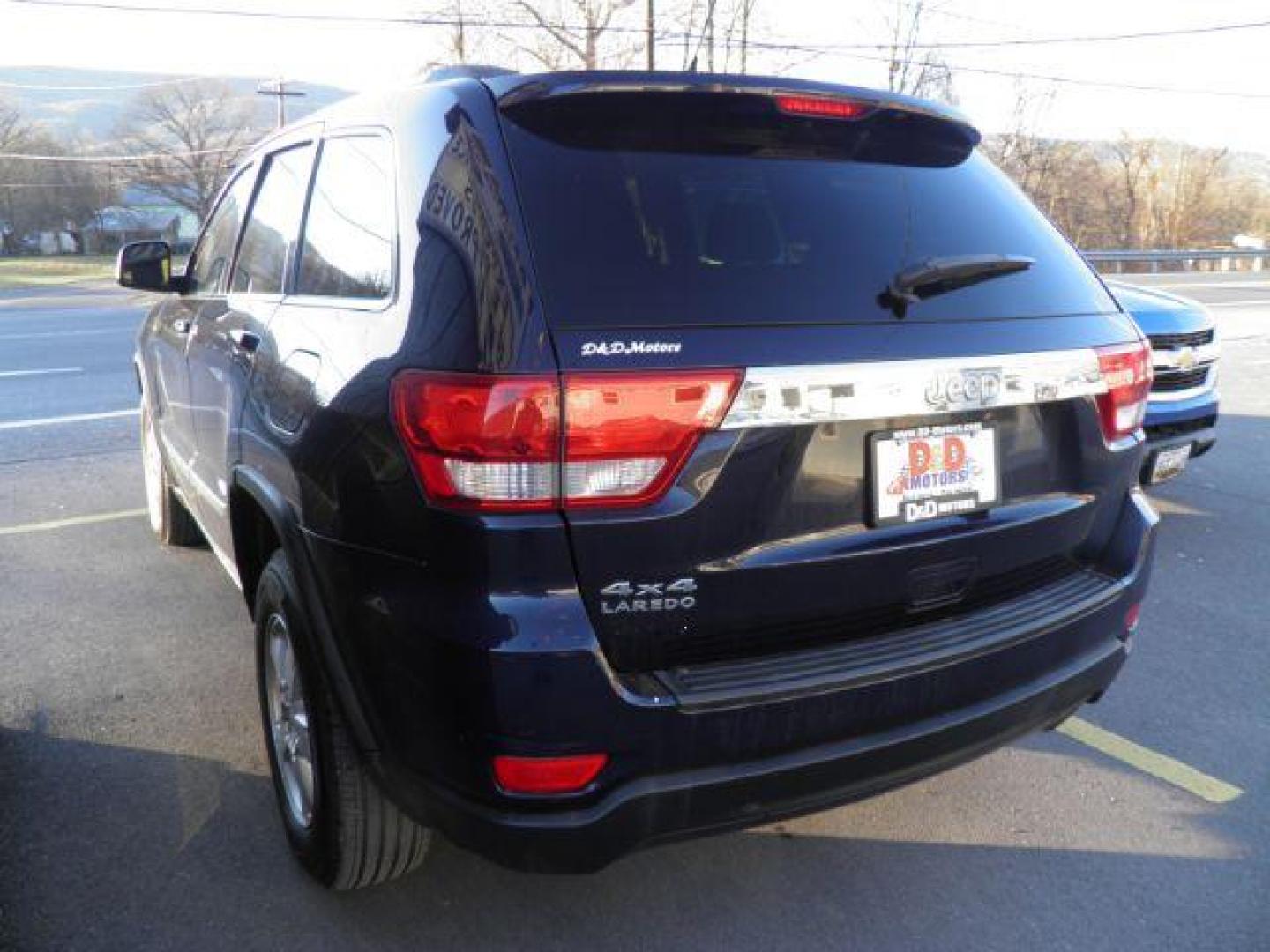 2013 BLUE JEEP G CHEROKEE Laredo 4WD (1C4RJFAG4DC) with an 3.6L V6 engine, AT transmission, located at 15520 McMullen Hwy SW, Belair, MD, 21502, (301) 729-3700, 39.581375, -78.846451 - Photo#5