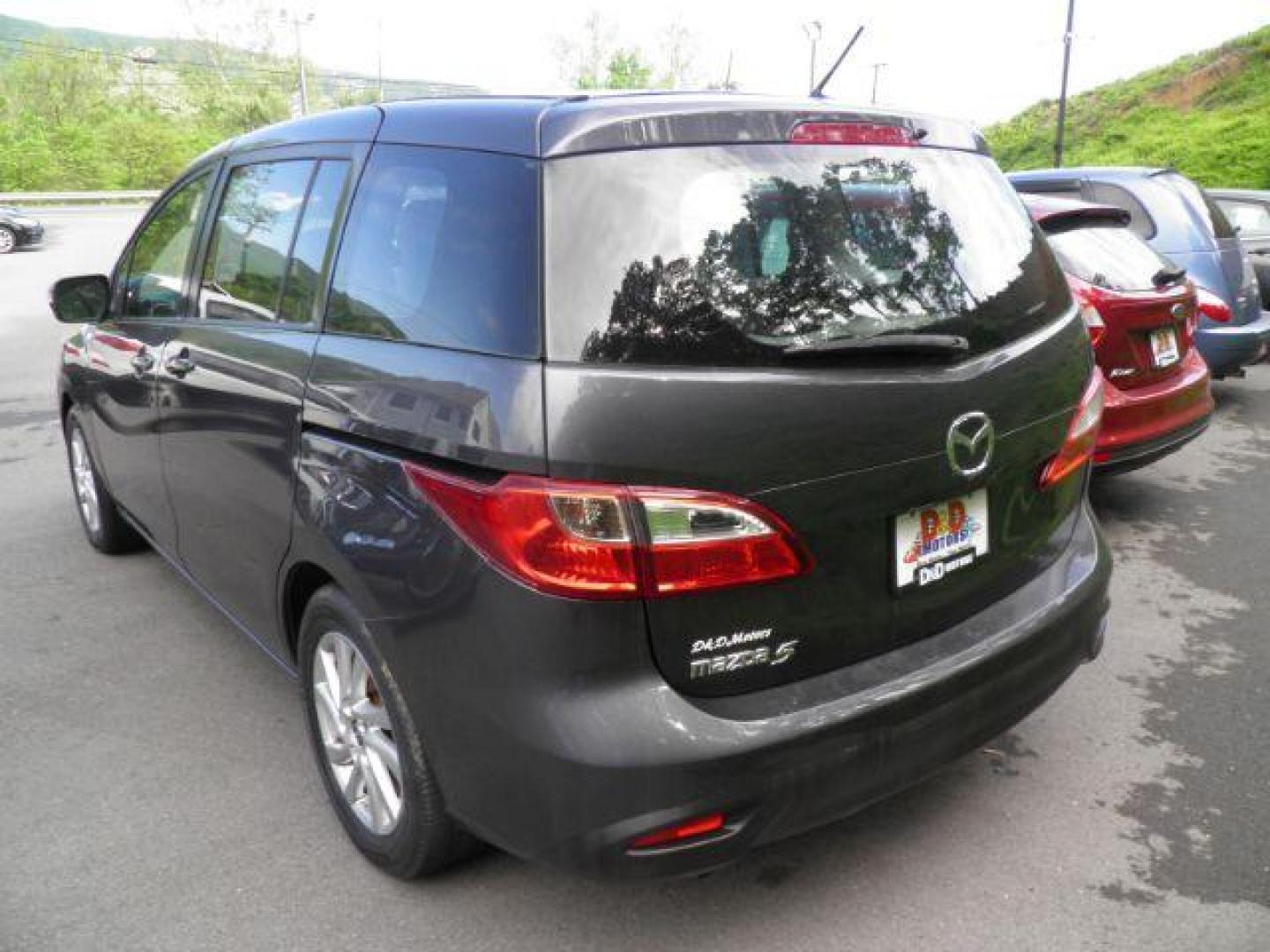 2013 GRAY MAZDA MAZDA5 Sport AT (JM1CW2BL0D0) with an 2.5L L4 DOHC 16V engine, AT transmission, located at 15520 McMullen Hwy SW, Belair, MD, 21502, (301) 729-3700, 39.581375, -78.846451 - Photo#5