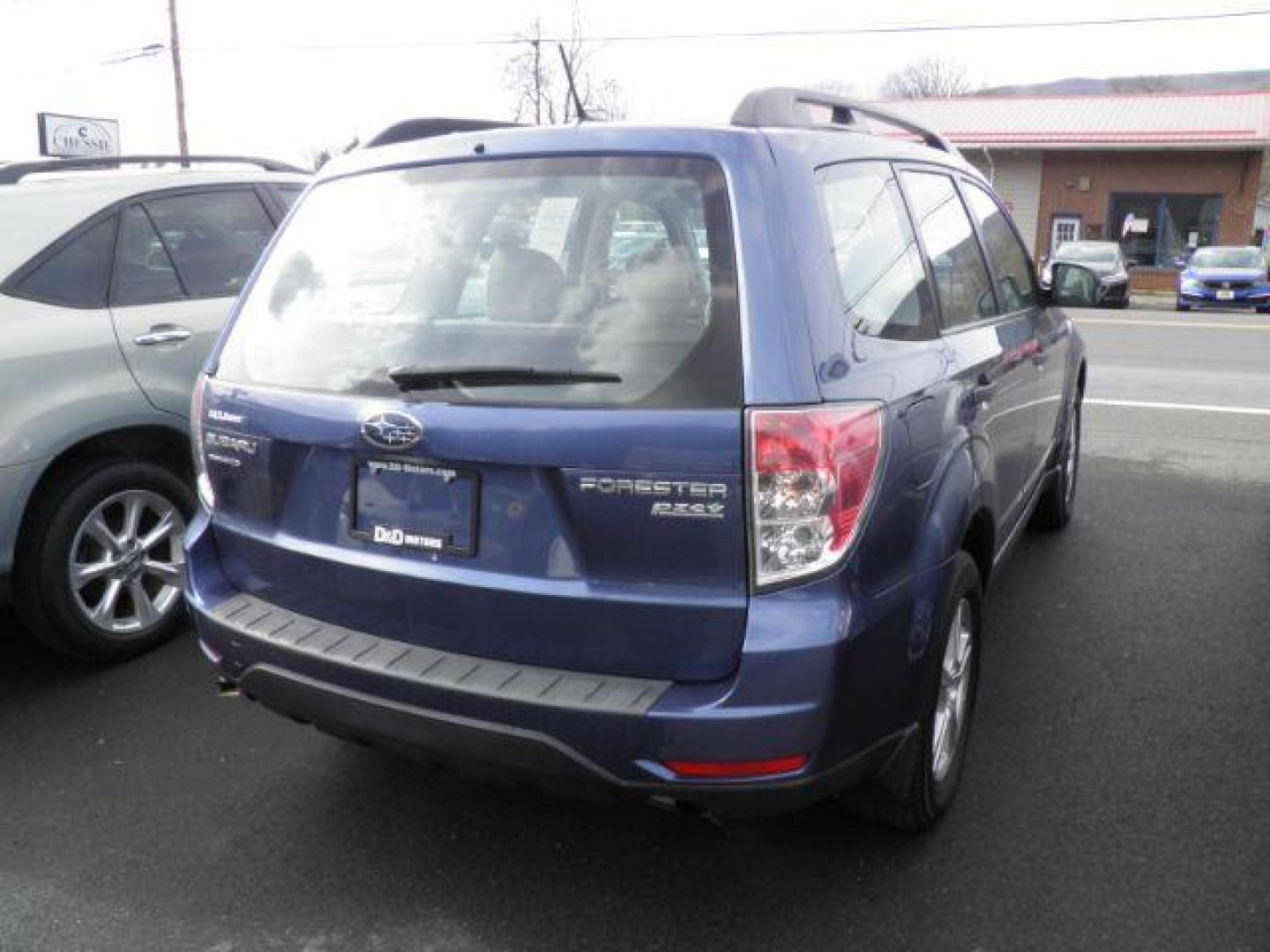 2013 BLUE Subaru Forester 2.5X (JF2SHABCXDH) with an 2.5l H4 engine, AT transmission, located at 19521 New George's Creek Rd SW, Barton, MD, 21521, (301) 463-2404, 39.524323, -79.017906 - Photo#5