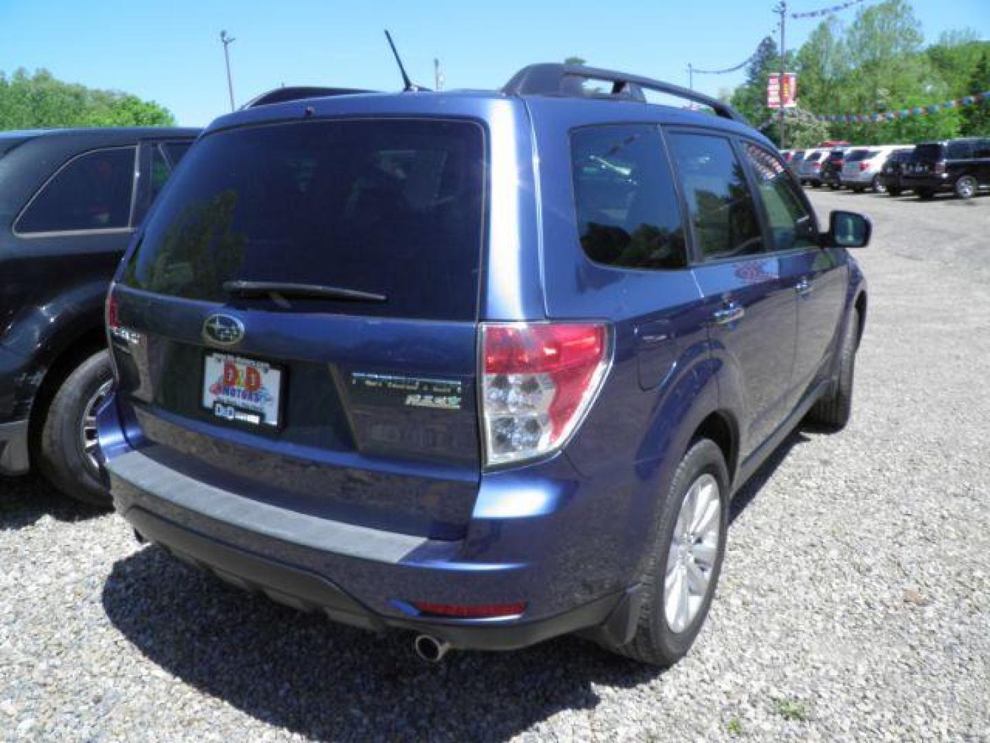 2013 BLUE Subaru Forester 2.5X Limited (JF2SHAEC7DH) with an 2.5 L4 engine, CVT transmission, located at 15520 McMullen Hwy SW, Belair, MD, 21502, (301) 729-3700, 39.581375, -78.846451 - Photo#6