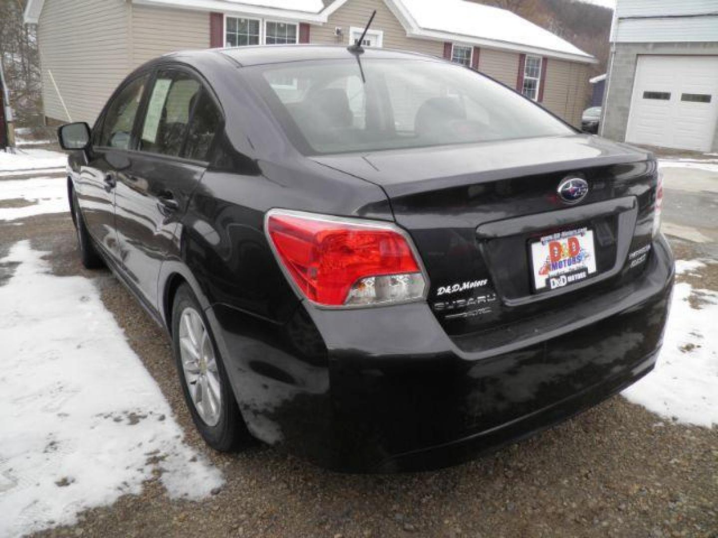 2013 GRAY Subaru Impreza 2.0i Premium 4-Door w/All Weather Package (JF1GJAC69DH) with an 2.0L L4 engine, CVT transmission, located at 19521 New George's Creek Rd SW, Barton, MD, 21521, (301) 463-2404, 39.524323, -79.017906 - Photo#4