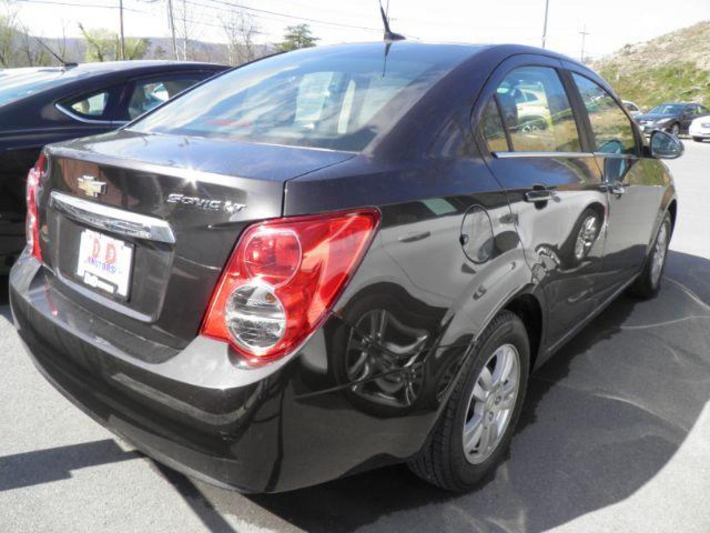 2014 GRAY Chevrolet SONIC LT Auto Sedan (1G1JC5SH1E4) with an 1.8L L4 engine, AT transmission, located at 15520 McMullen Hwy SW, Belair, MD, 21502, (301) 729-3700, 39.581375, -78.846451 - Photo#4