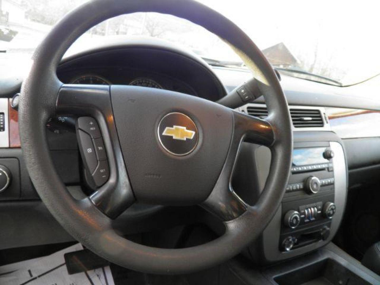 2014 WHITE Chevrolet TAHOE Police (1GNSK2E06ER) with an 5.3 V8 engine, AT transmission, located at 15520 McMullen Hwy SW, Belair, MD, 21502, (301) 729-3700, 39.581375, -78.846451 - Photo#2