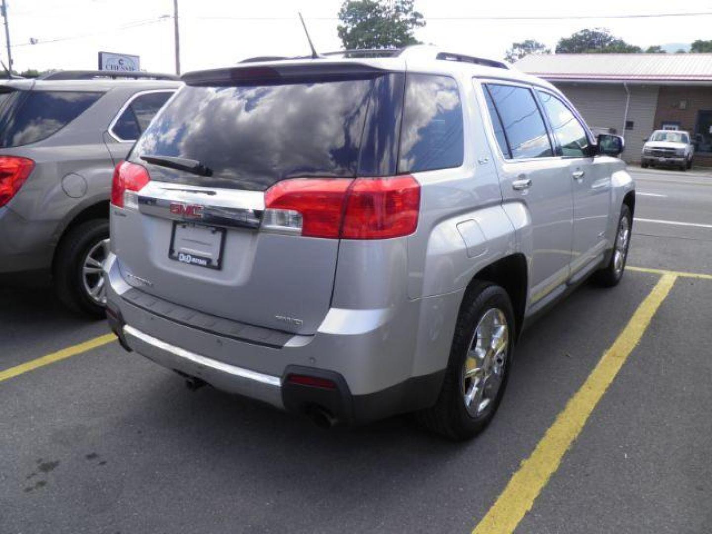 2014 GRAY GMC Terrain SLT2 AWD (2GKFLYE34E6) with an 3.6L V6 engine, AT transmission, located at 15520 McMullen Hwy SW, Belair, MD, 21502, (301) 729-3700, 39.581375, -78.846451 - Photo#5