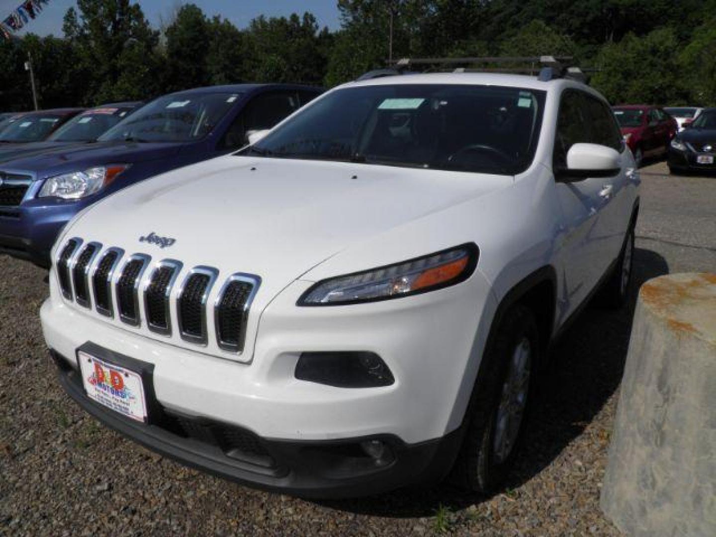 2014 WHITE Jeep Cherokee SUV (1C4PJLCS0EW) with an 3.2L V6 engine, AT transmission, located at 19521 New George's Creek Rd SW, Barton, MD, 21521, (301) 463-2404, 39.524323, -79.017906 - Photo#0