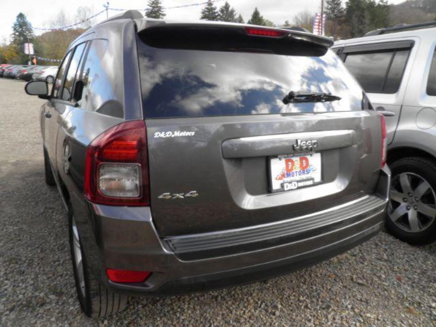 2014 GRAY Jeep Compass Sport 4WD (1C4NJDBB4ED) with an 2.4L L4 engine, located at 19521 New George's Creek Rd SW, Barton, MD, 21521, (301) 463-2404, 39.524323, -79.017906 - Photo#5