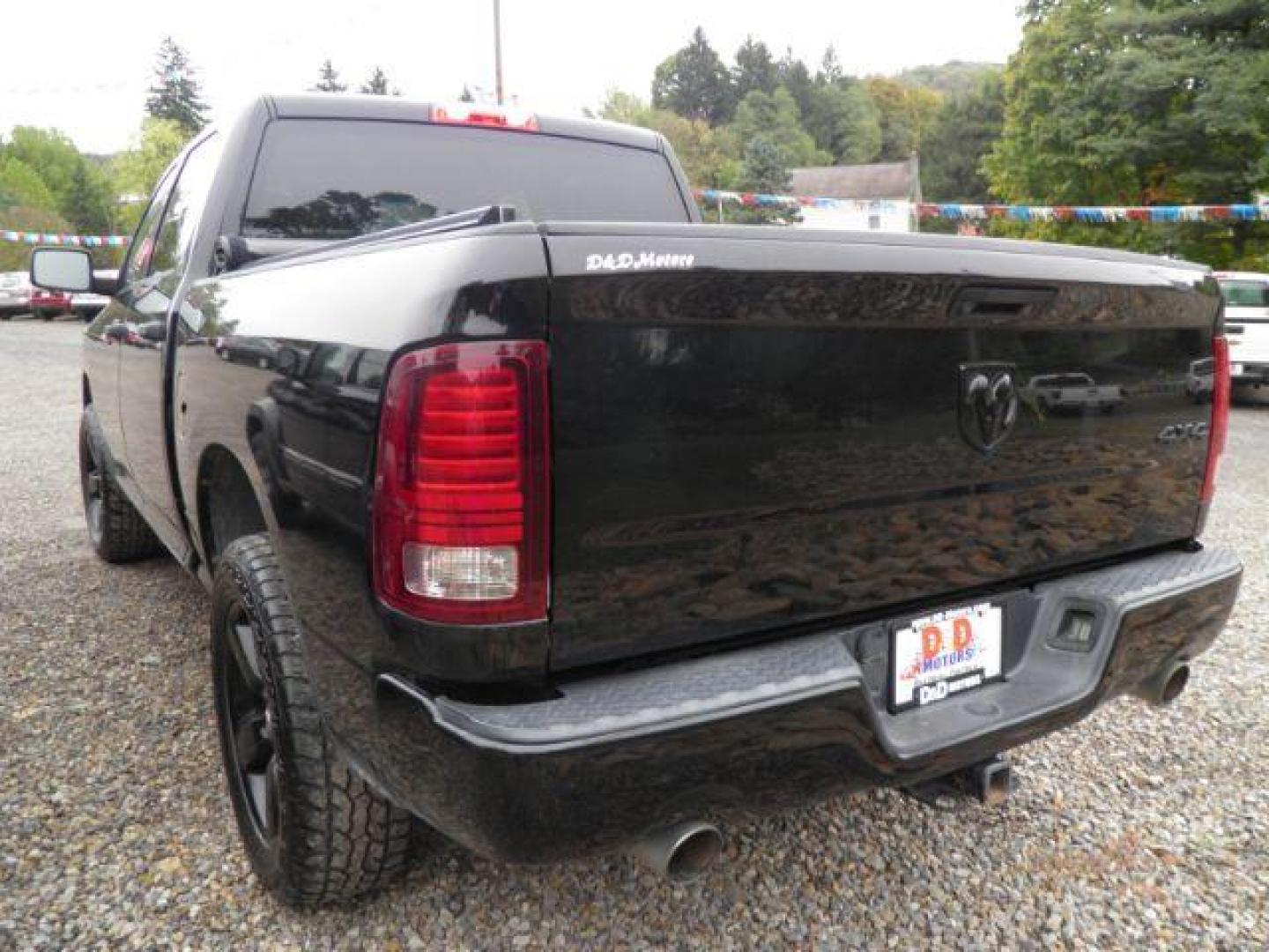 2014 BLACK DODGE RAM Tradesman Crew Cab SWB 4WD (1C6RR7KT2ES) with an 5.7 V8 engine, AT transmission, located at 15520 McMullen Hwy SW, Belair, MD, 21502, (301) 729-3700, 39.581375, -78.846451 - Photo#4