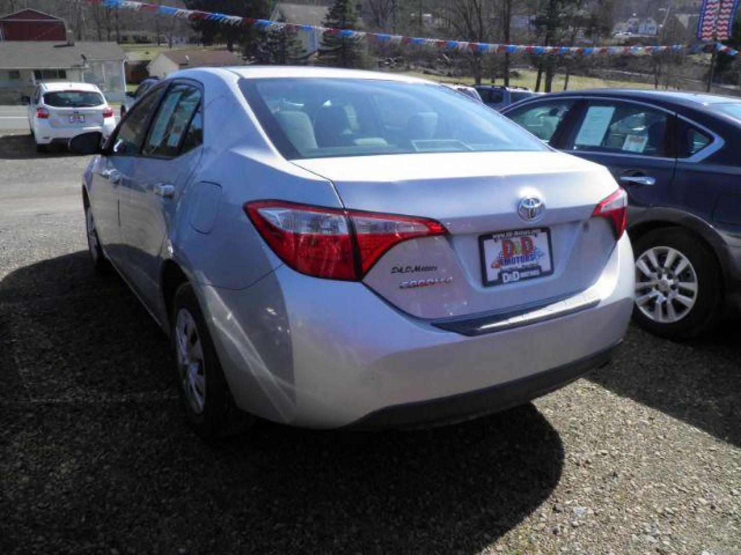 2014 SILVER Toyota Corolla L 4-Speed AT (2T1BURHE0EC) with an 1.8L L4 engine, AT transmission, located at 19521 New George's Creek Rd SW, Barton, MD, 21521, (301) 463-2404, 39.524323, -79.017906 - Photo#4