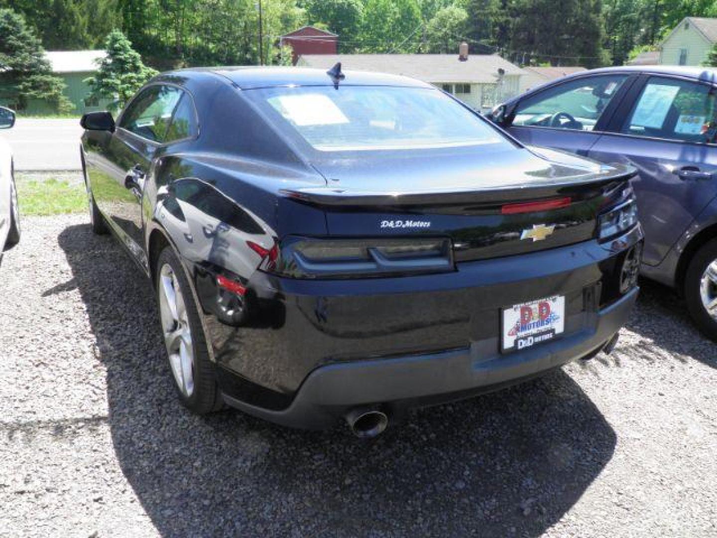 2015 BLACK Chevrolet Camaro 1LT Coupe (2G1FD1E3XF9) with an 3.6L V6 engine, AT transmission, located at 19521 New George's Creek Rd SW, Barton, MD, 21521, (301) 463-2404, 39.524323, -79.017906 - Photo#4