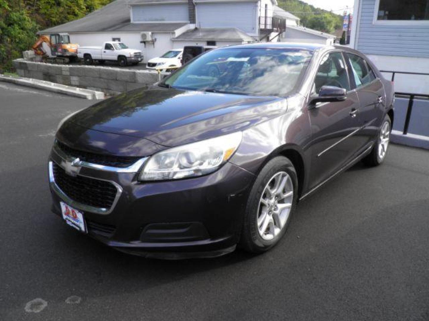 2015 BROWN Chevrolet MALIBU 1LT (1G11C5SL9FF) with an 2.5 L4 engine, AT transmission, located at 15520 McMullen Hwy SW, Belair, MD, 21502, (301) 729-3700, 39.581375, -78.846451 - Photo#0