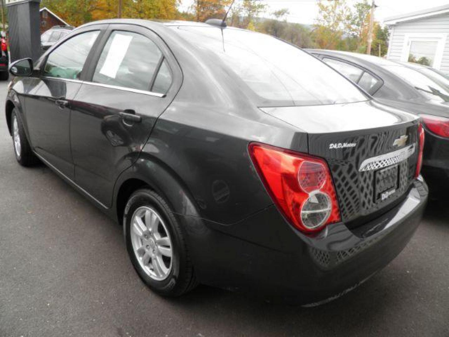 2015 GRAY Chevrolet Sonic LT Auto Sedan (1G1JC5SH1F4) with an 1.8L L4 engine, AT transmission, located at 15520 McMullen Hwy SW, Belair, MD, 21502, (301) 729-3700, 39.581375, -78.846451 - Photo#4