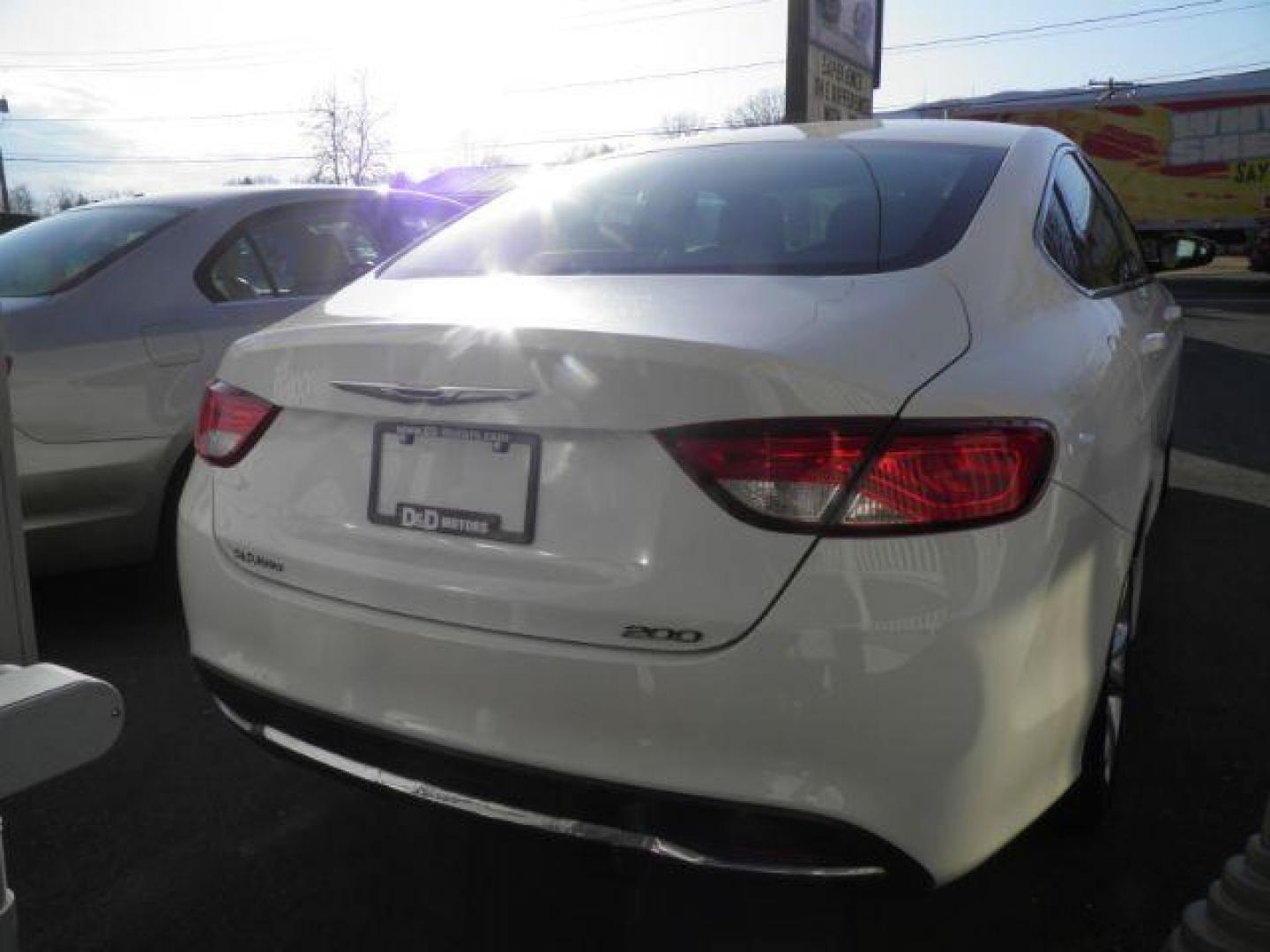 2015 WHITE Chrysler 200 Limited (1C3CCCAB2FN) with an 2.4L L4 engine, AT transmission, located at 15520 McMullen Hwy SW, Belair, MD, 21502, (301) 729-3700, 39.581375, -78.846451 - Photo#4