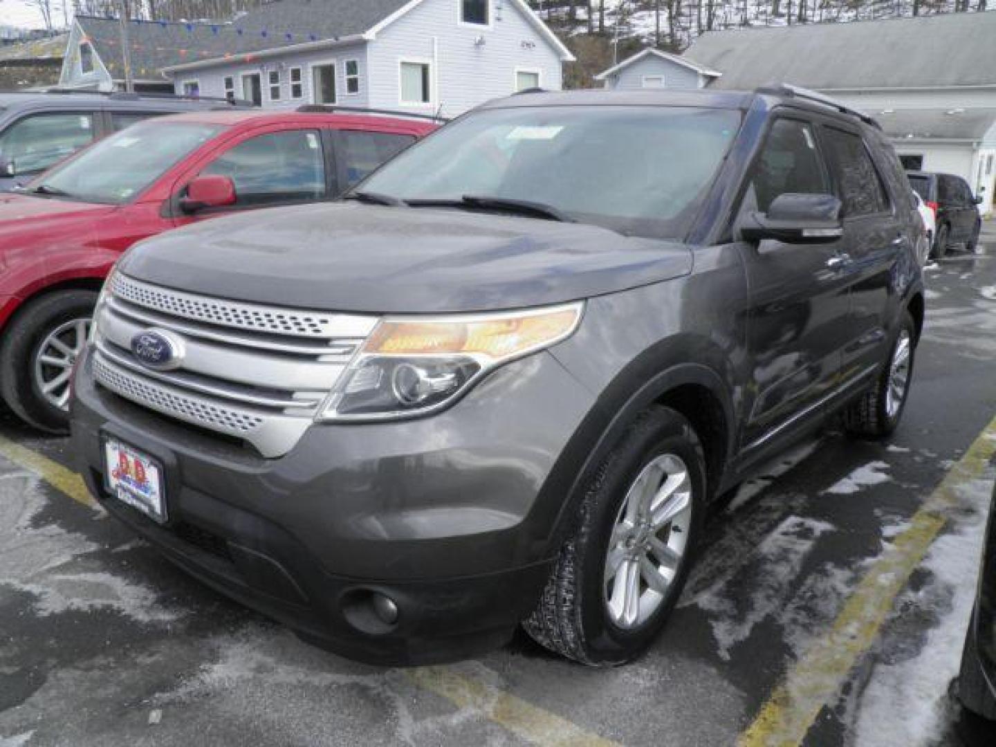 2015 GRAY FORD EXPLORER XLT FWD (1FM5K7D84FG) with an 3.5L V6 engine, AT transmission, located at 15520 McMullen Hwy SW, Belair, MD, 21502, (301) 729-3700, 39.581375, -78.846451 - Photo#0