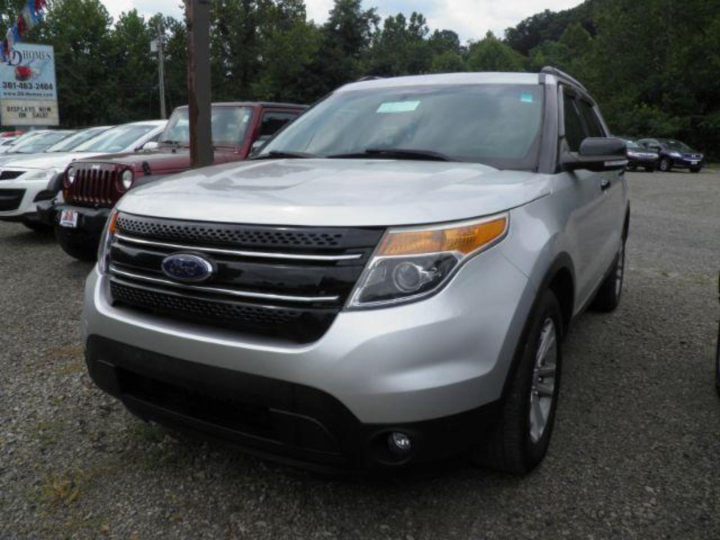 2015 SILVER Ford Explorer XLT 4WD (1FM5K8D83FG) with an 3.5L V6 engine, AT transmission, located at 19521 New George's Creek Rd SW, Barton, MD, 21521, (301) 463-2404, 39.524323, -79.017906 - Photo#0