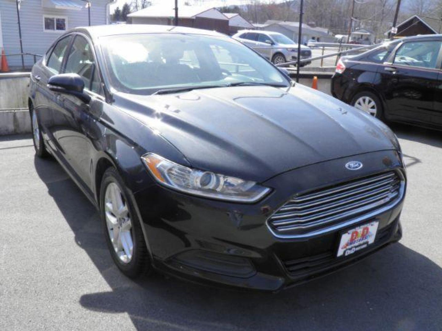 2015 BLACK Ford Fusion SE (3FA6P0H73FR) with an 2.5 L4 engine, AT transmission, located at 15520 McMullen Hwy SW, Belair, MD, 21502, (301) 729-3700, 39.581375, -78.846451 - Photo#0