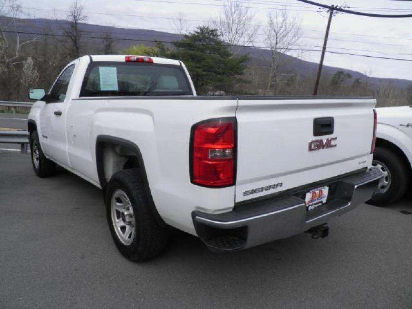 2015 WHITE GMC Sierra 1500 Base Long Box 2WD (1GTN1TEC5FZ) with an 5.3 V8 engine, AT transmission, located at 15520 McMullen Hwy SW, Belair, MD, 21502, (301) 729-3700, 39.581375, -78.846451 - Photo#3