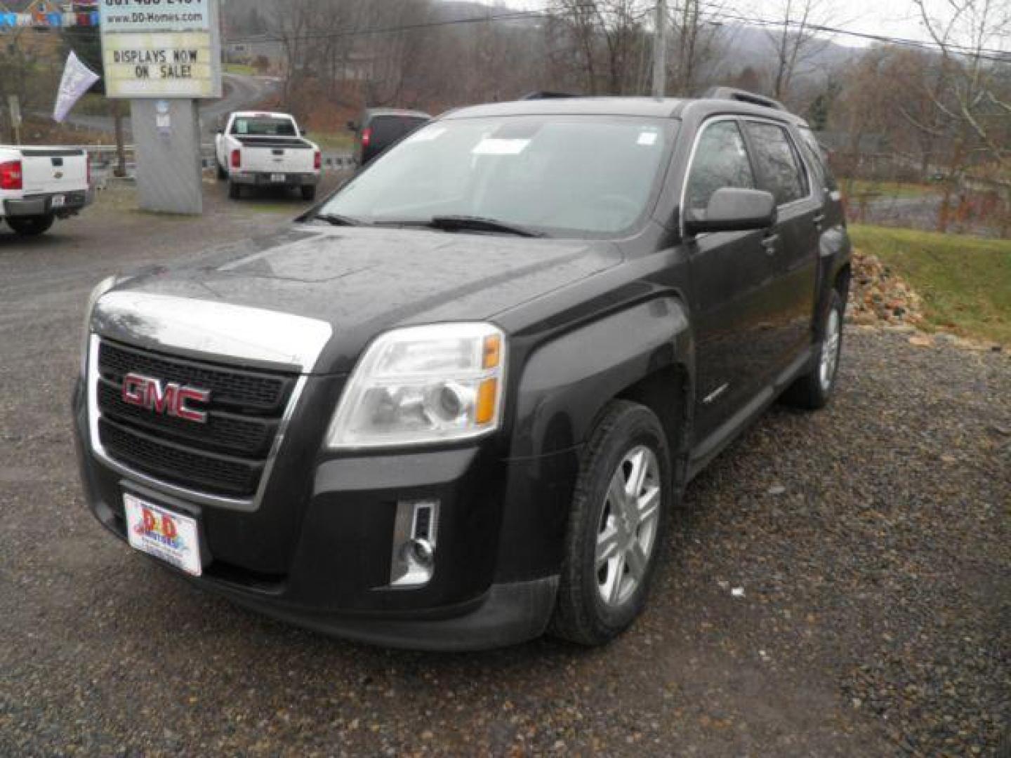 2015 GRAY GMC TERRAIN SLE2 FWD (2GKFLWEK8F6) with an 2.4L L4 engine, AT transmission, located at 15520 McMullen Hwy SW, Belair, MD, 21502, (301) 729-3700, 39.581375, -78.846451 - Photo#0