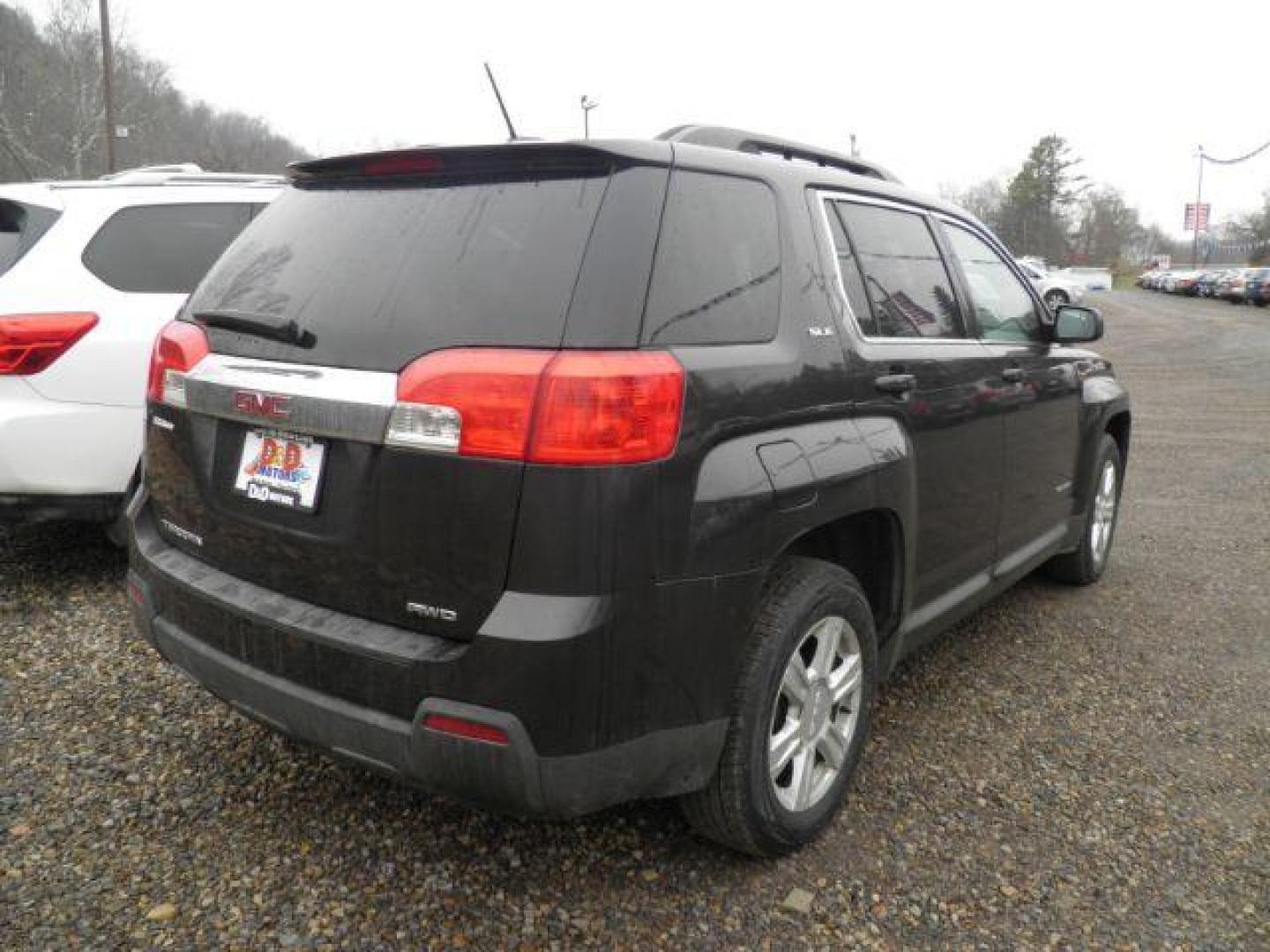 2015 GRAY GMC TERRAIN SLE2 FWD (2GKFLWEK8F6) with an 2.4L L4 engine, AT transmission, located at 15520 McMullen Hwy SW, Belair, MD, 21502, (301) 729-3700, 39.581375, -78.846451 - Photo#5