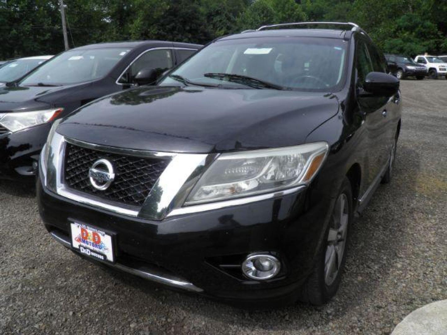 2015 BLACK Nissan Pathfinder Platinum 4WD (5N1AR2MM1FC) with an 3.5L V6 engine, AT transmission, located at 15520 McMullen Hwy SW, Belair, MD, 21502, (301) 729-3700, 39.581375, -78.846451 - Photo#0