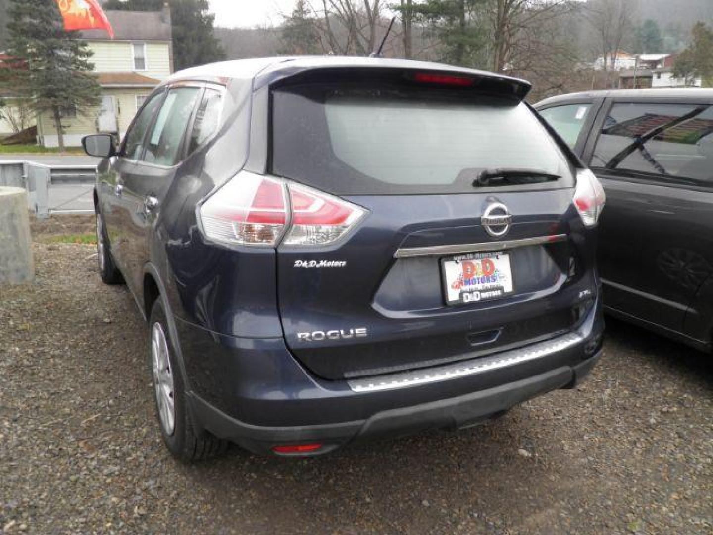 2015 BLUE Nissan Rogue S AWD (KNMAT2MV8FP) with an 2.5 L4 engine, CVT transmission, located at 19521 New George's Creek Rd SW, Barton, MD, 21521, (301) 463-2404, 39.524323, -79.017906 - Photo#5