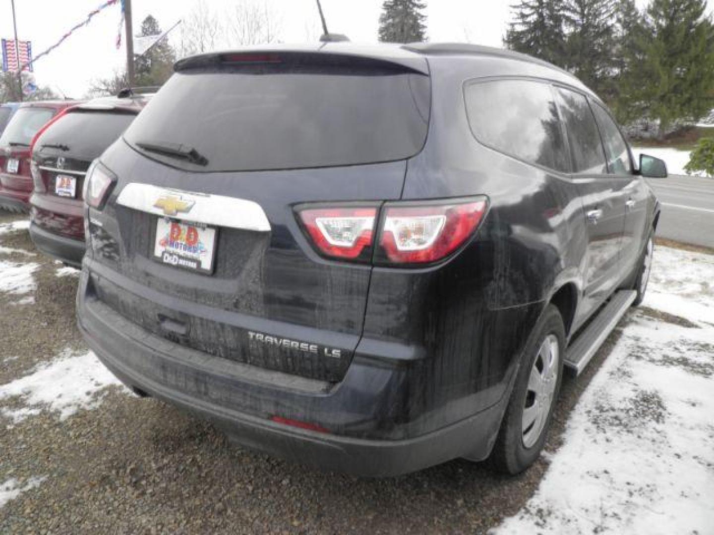 2016 BLUE Chevrolet Traverse LS AWD (1GNKVFKDXGJ) with an 3.6L V6 engine, AT transmission, located at 19521 New George's Creek Rd SW, Barton, MD, 21521, (301) 463-2404, 39.524323, -79.017906 - Photo#5