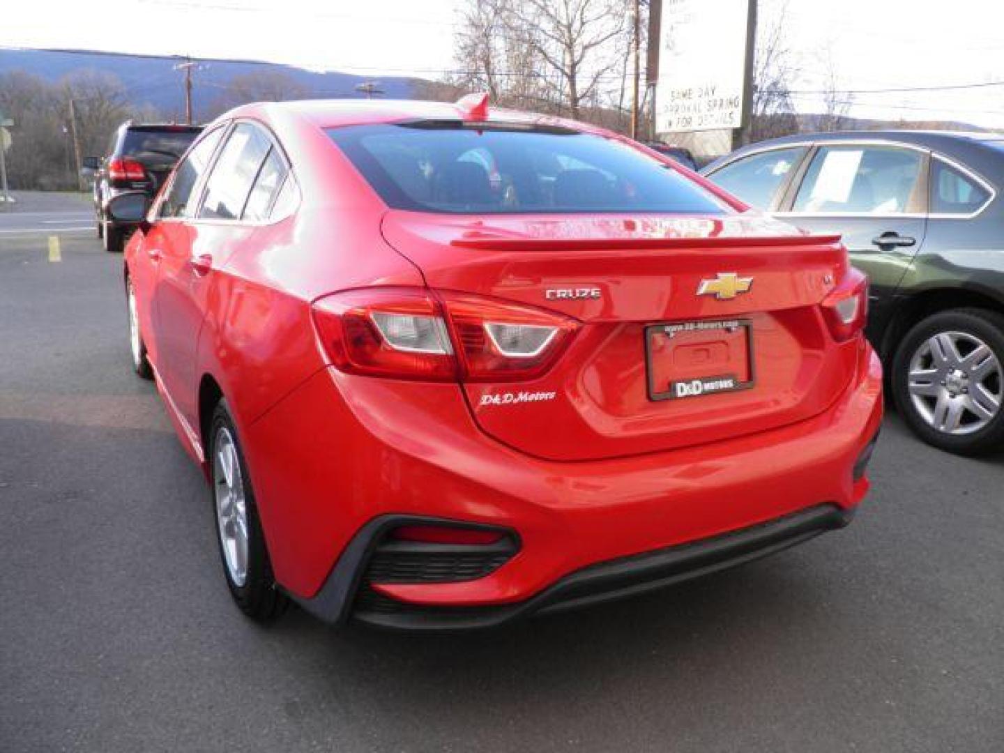 2017 RED Chevrolet CRUZE LT Auto (1G1BE5SM4H7) with an 1.4L 4L engine, AT transmission, located at 15520 McMullen Hwy SW, Belair, MD, 21502, (301) 729-3700, 39.581375, -78.846451 - Photo#4