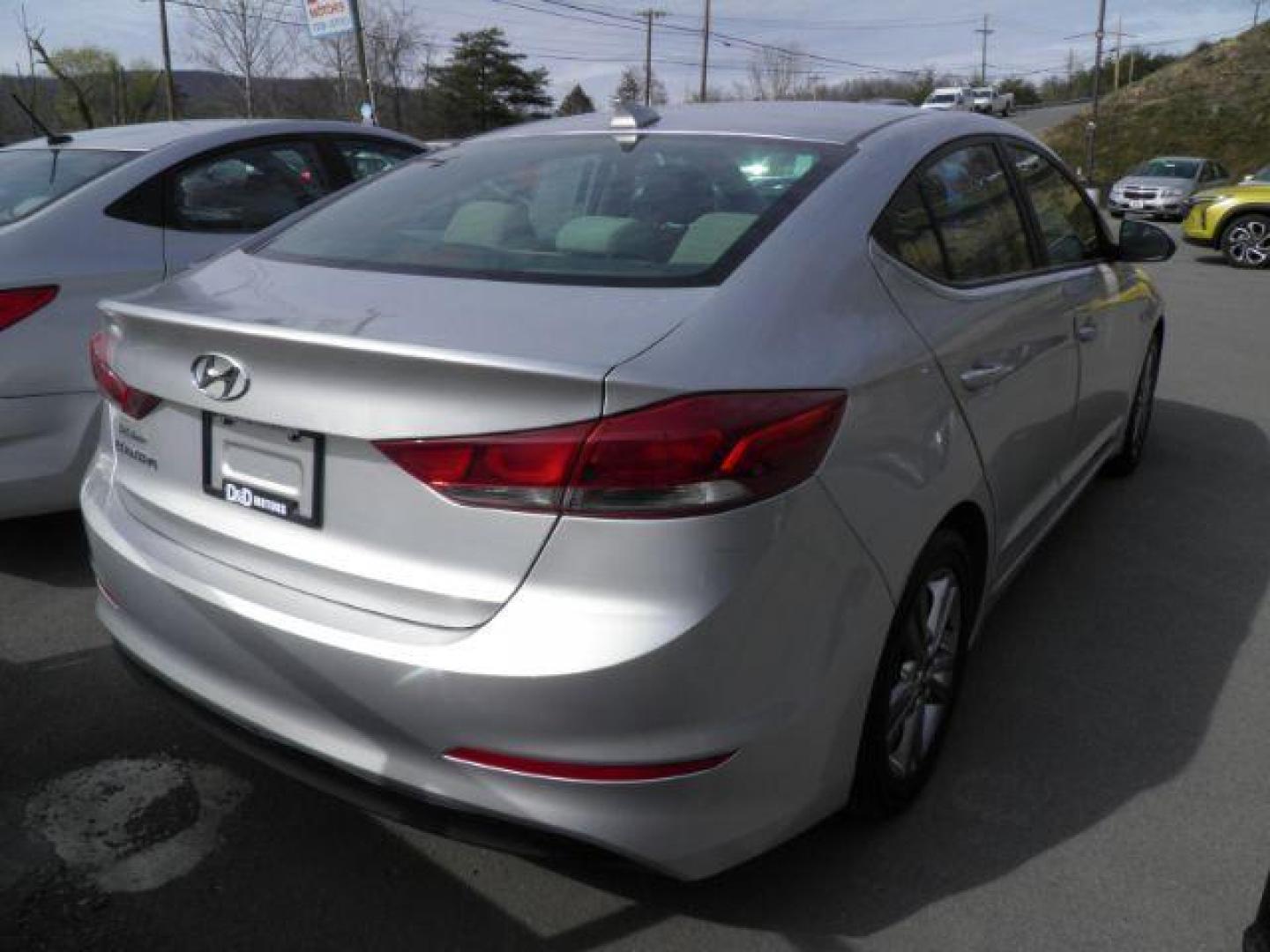 2017 SILVER Hyundai Elantra Value Edition 6A (KMHD84LF6HU) with an 1.8l L4 engine, AT transmission, located at 19521 New George's Creek Rd SW, Barton, MD, 21521, (301) 463-2404, 39.524323, -79.017906 - Photo#4