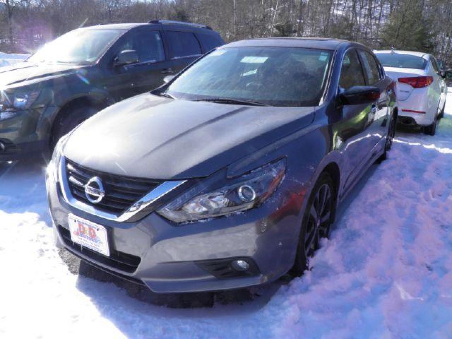 2017 GRAY Nissan Altima 2.5 SR (1N4AL3AP8HC) with an 2.5L L4 engine, CVT transmission, located at 19521 New George's Creek Rd SW, Barton, MD, 21521, (301) 463-2404, 39.524323, -79.017906 - Photo#0