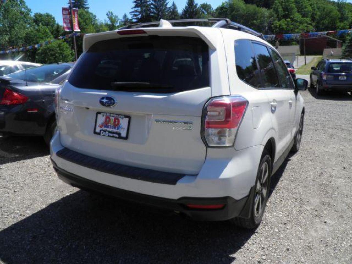 2017 WHITE Subaru Forester 5DR (JF2SJAGC3HH) with an 2.5 L4 engine, CVT transmission, located at 19521 New George's Creek Rd SW, Barton, MD, 21521, (301) 463-2404, 39.524323, -79.017906 - Photo#5