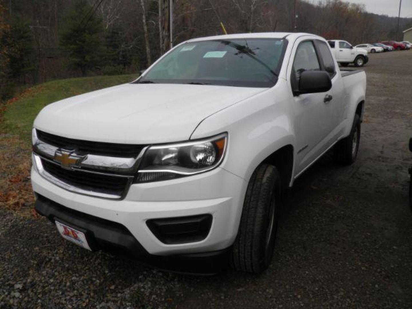 2018 WHITE Chevrolet Colorado Work Truck Ext. Cab 2WD (1GCHSBEA8J1) with an 2.5 L4 engine, AT transmission, located at 19521 New George's Creek Rd SW, Barton, MD, 21521, (301) 463-2404, 39.524323, -79.017906 - Photo#0