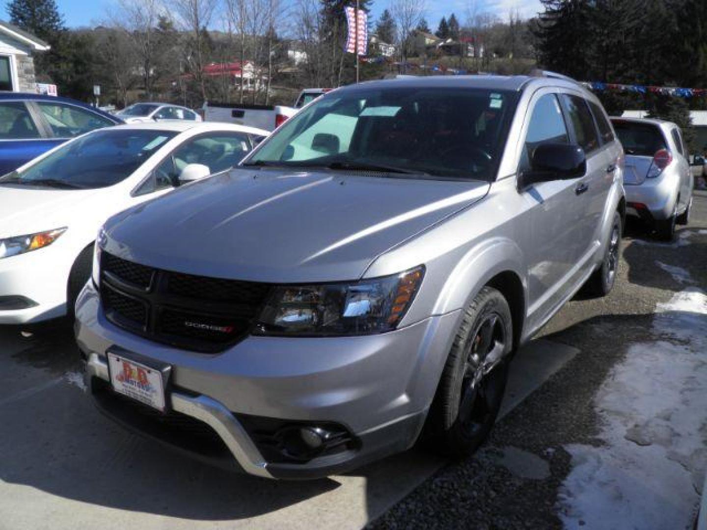 2018 Silver DODGE JOURNEY LT (3C4PDCGG2JT) with an 3.6L V6 engine, AT transmission, located at 19521 New George's Creek Rd SW, Barton, MD, 21521, (301) 463-2404, 39.524323, -79.017906 - Photo#0