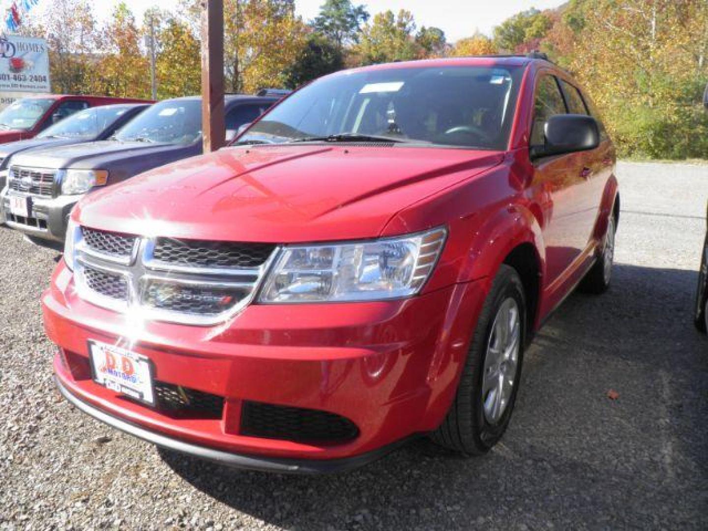 2018 RED Dodge Journey SE (3C4PDCAB7JT) with an 2.4L L4 engine, AT transmission, located at 19521 New George's Creek Rd SW, Barton, MD, 21521, (301) 463-2404, 39.524323, -79.017906 - Photo#0