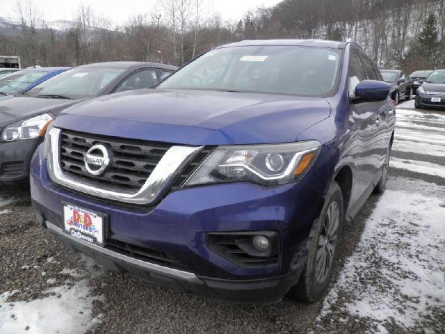 2018 BLUE Nissan Pathfinder SV 4WD (5N1DR2MMXJC) with an 3.5L V6 engine, CVT transmission, located at 19521 New George's Creek Rd SW, Barton, MD, 21521, (301) 463-2404, 39.524323, -79.017906 - Photo#0