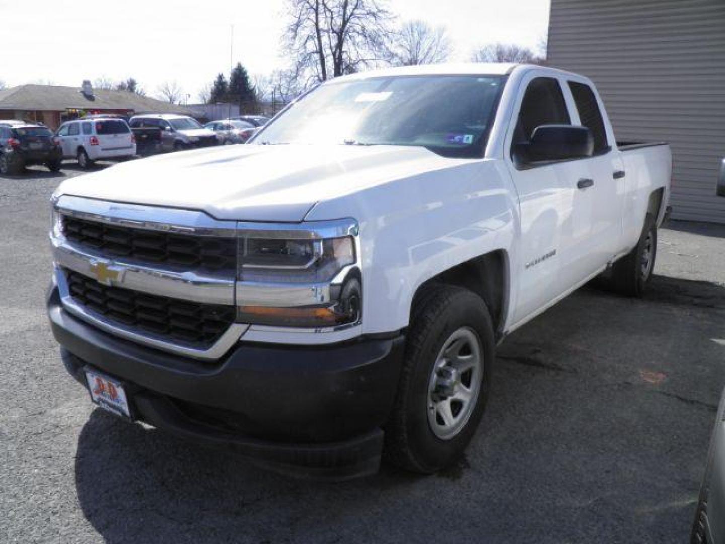 2019 WHITE /Jet Black, cloth Chevrolet Silverado 1500 Work Truck Double Cab 2WD (2GCRCNEC5K1) with an 5.3L V8 engine, AT transmission, located at 15520 McMullen Hwy SW, Belair, MD, 21502, (301) 729-3700, 39.581375, -78.846451 - Photo#0