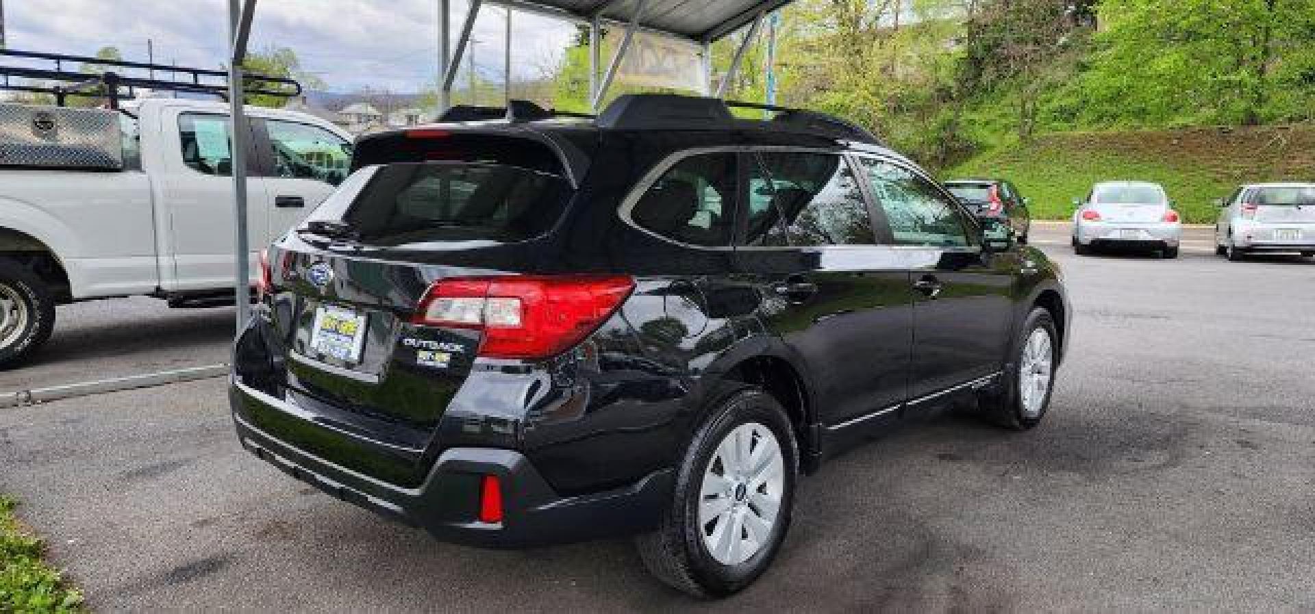 2019 BLACK /Warm Ivory Cloth, cloth SUBARU OUTBACK 2.5i Premium (4S4BSAFC7K3) with an 2.5 L4 engine, AT transmission, located at 15520 McMullen Hwy SW, Belair, MD, 21502, (301) 729-3700, 39.581375, -78.846451 - FOR A BETTER PRICE CALL PAUL AT 301-268-8150 - Photo#11