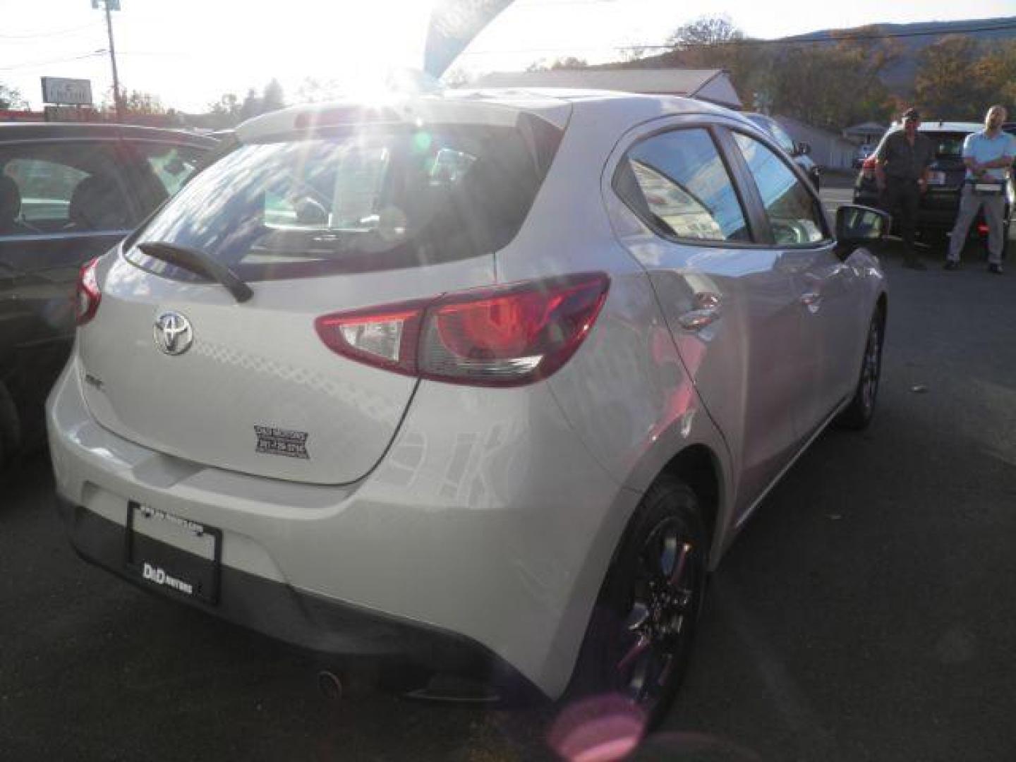 2020 SILVER TOYOTA YARIS LE Hatchback (3MYDLBJV3LY) with an 1.5L L4 engine, AT transmission, located at 15520 McMullen Hwy SW, Belair, MD, 21502, (301) 729-3700, 39.581375, -78.846451 - Photo#5